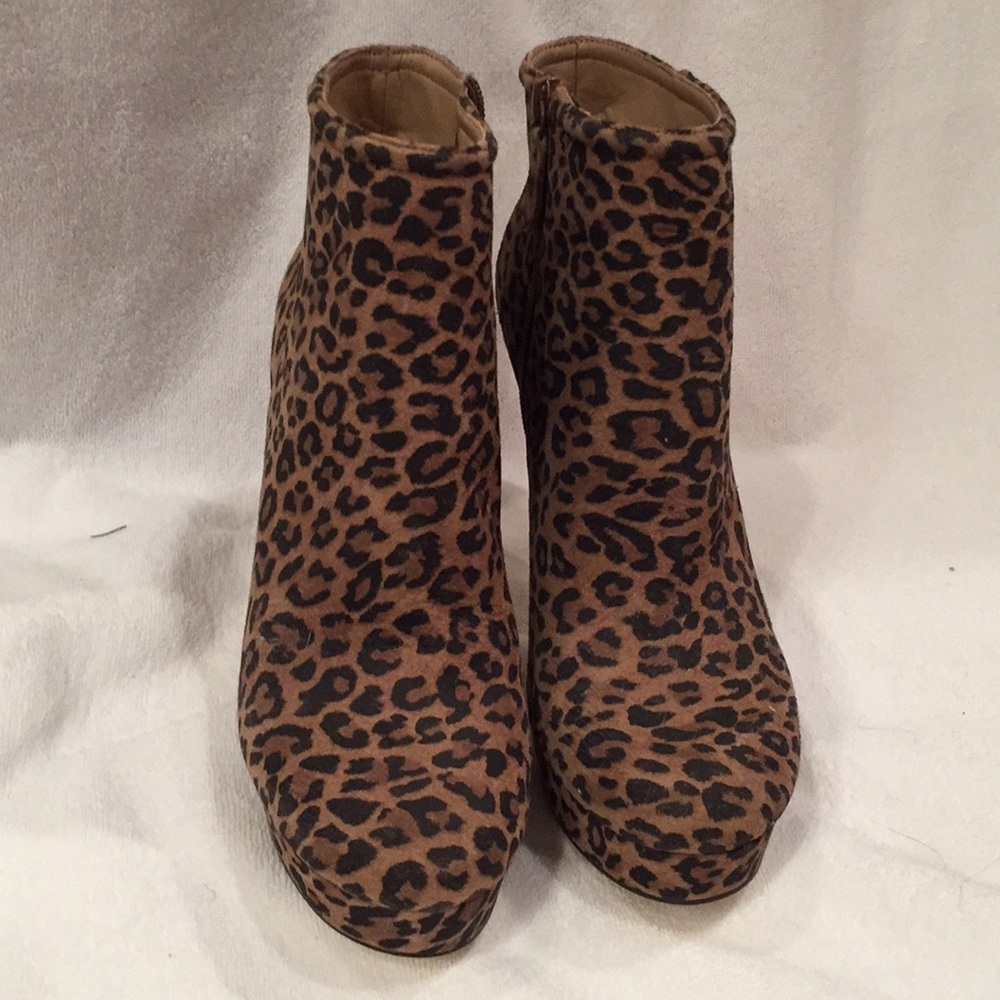 Sole Society leopard print platform booties NWOT